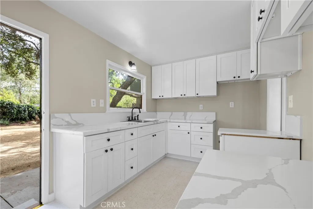 Additional image 43 of 277 E Green St, Claremont, CA 91711