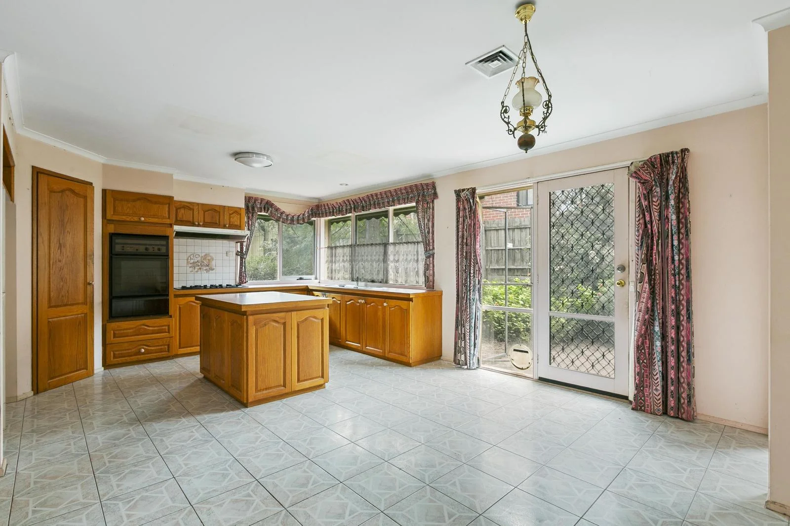 Additional image 8 of 4 Boyle Crescent, Mill Park VIC 3082