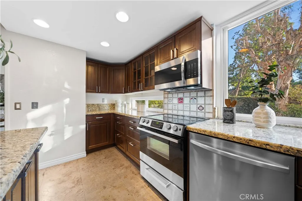 Additional image 77 of 41 Hermosa, Irvine, CA 92620
