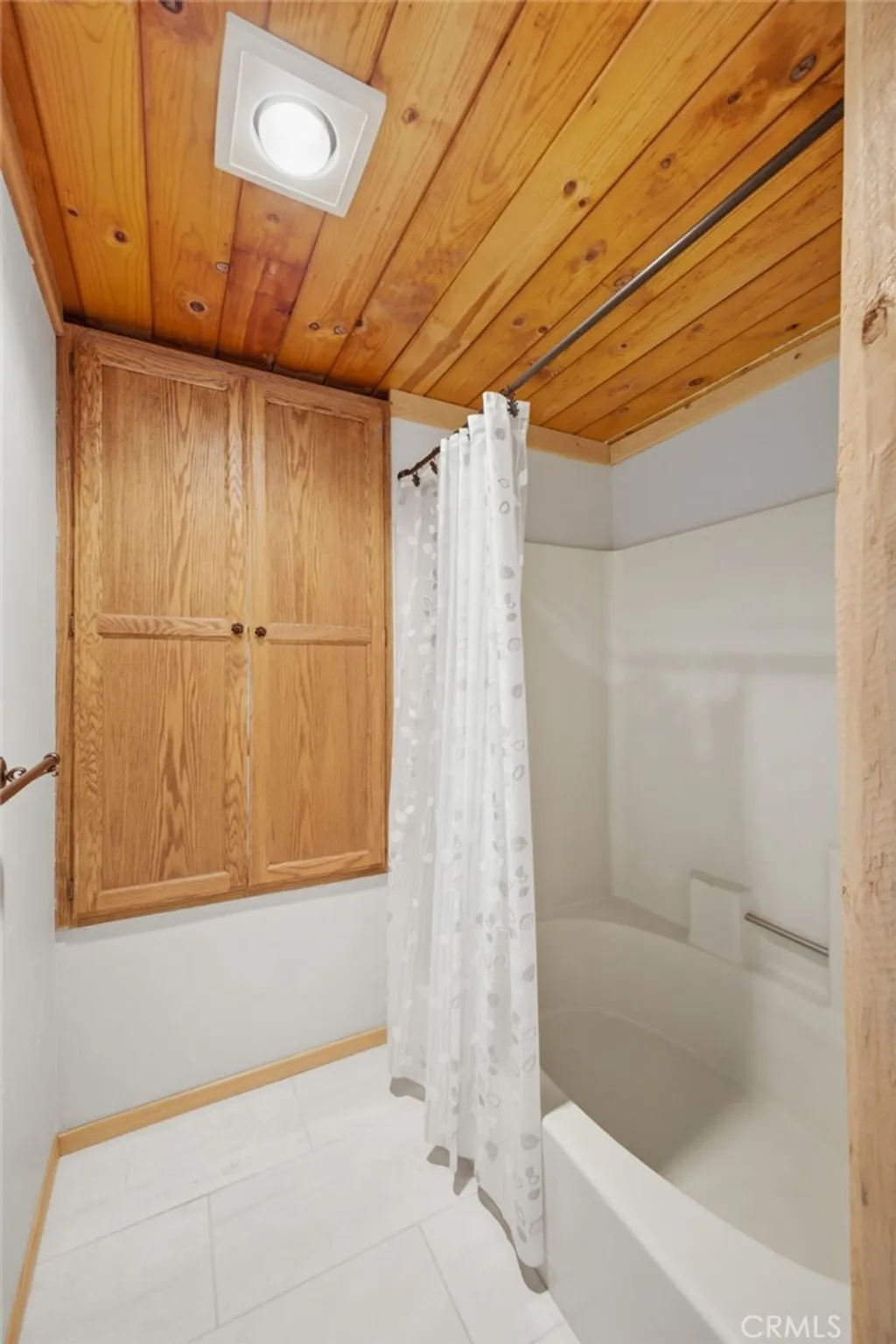 Additional image 22 of 33052 Donner Ln, Running Springs, CA 92382