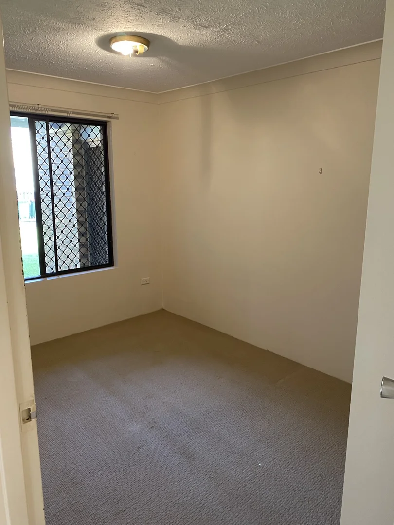 Additional image 5 of 2/8 Christina Court, Mermaid Waters QLD 4218