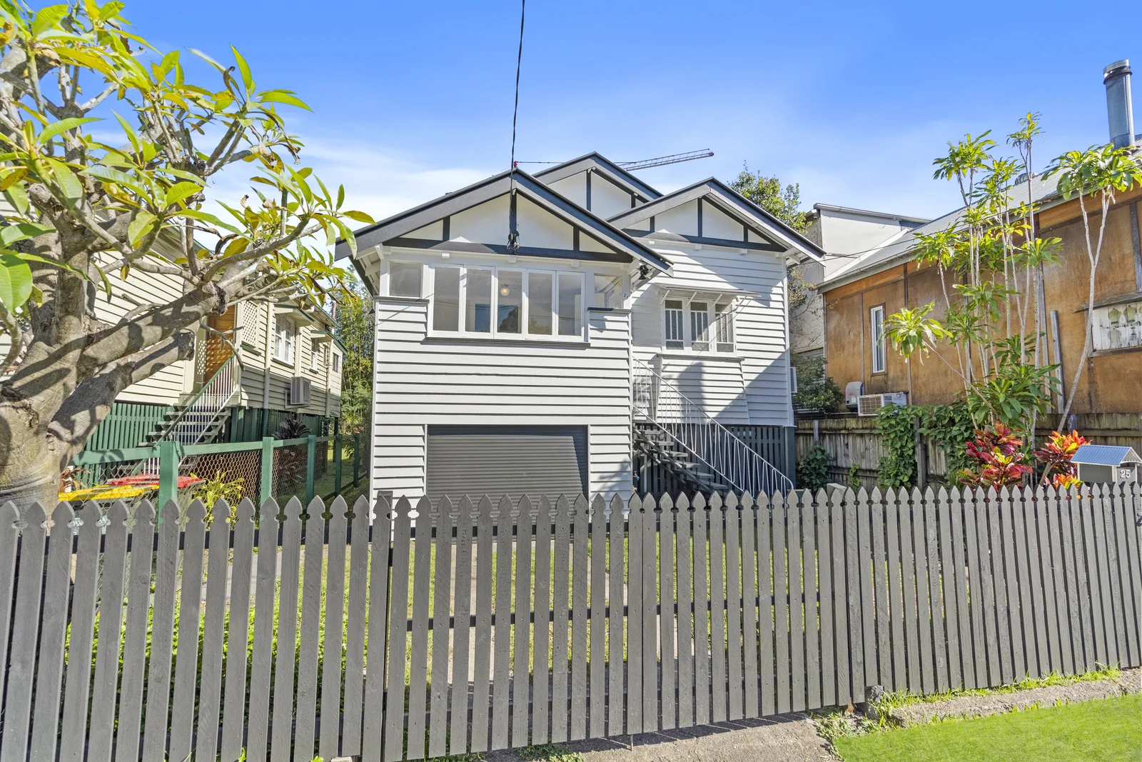 25 Flower Street, Woolloongabba QLD 4102