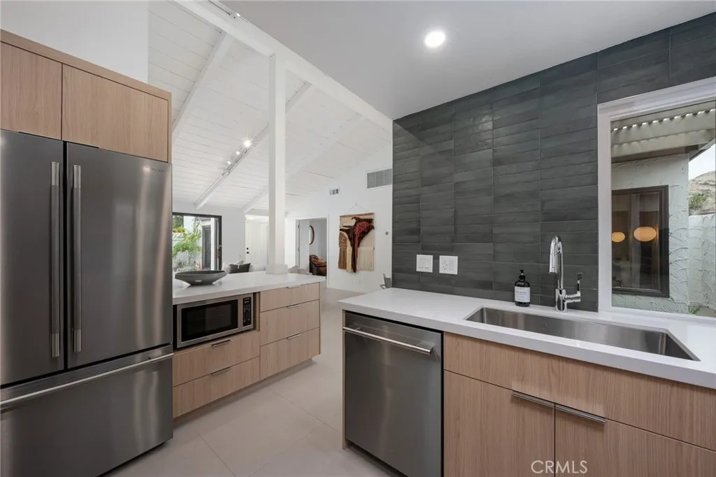 Additional image 12 of 2255 Miramonte W Unit D, Palm Springs, CA 92264