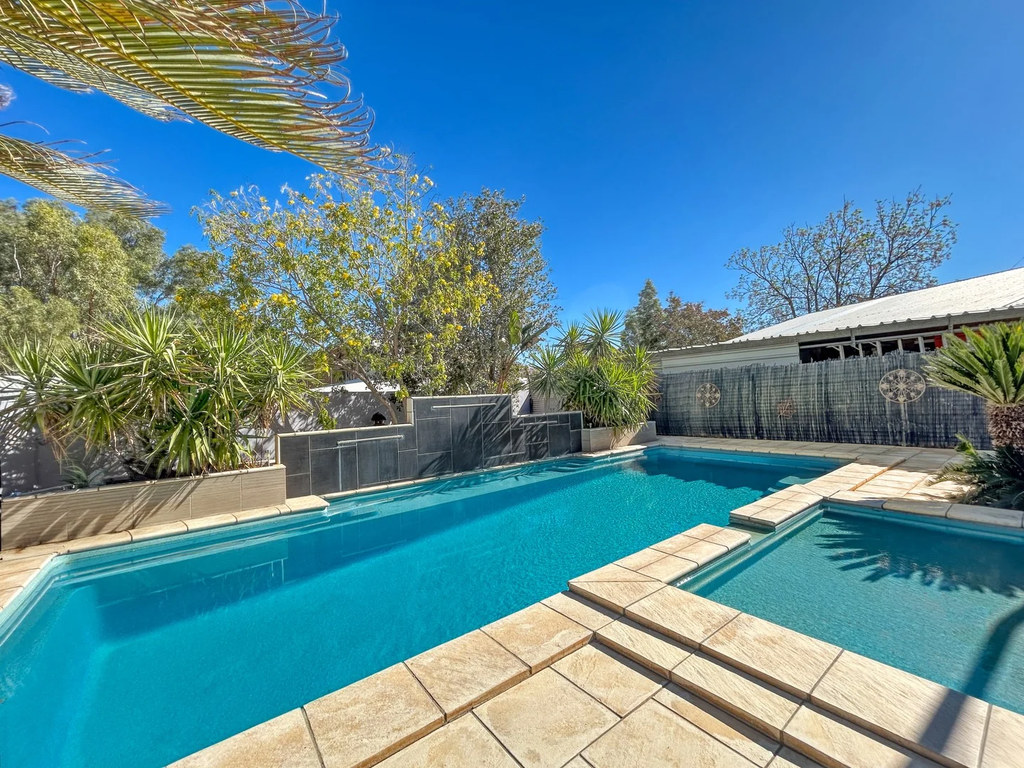 13 Gilbert Place, Larapinta NT 0875