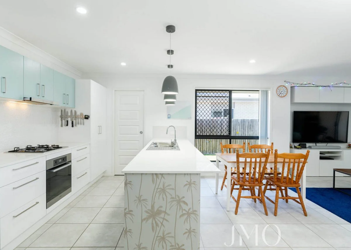 195 Buxton Avenue, Yarrabilba QLD 4207 photo 3