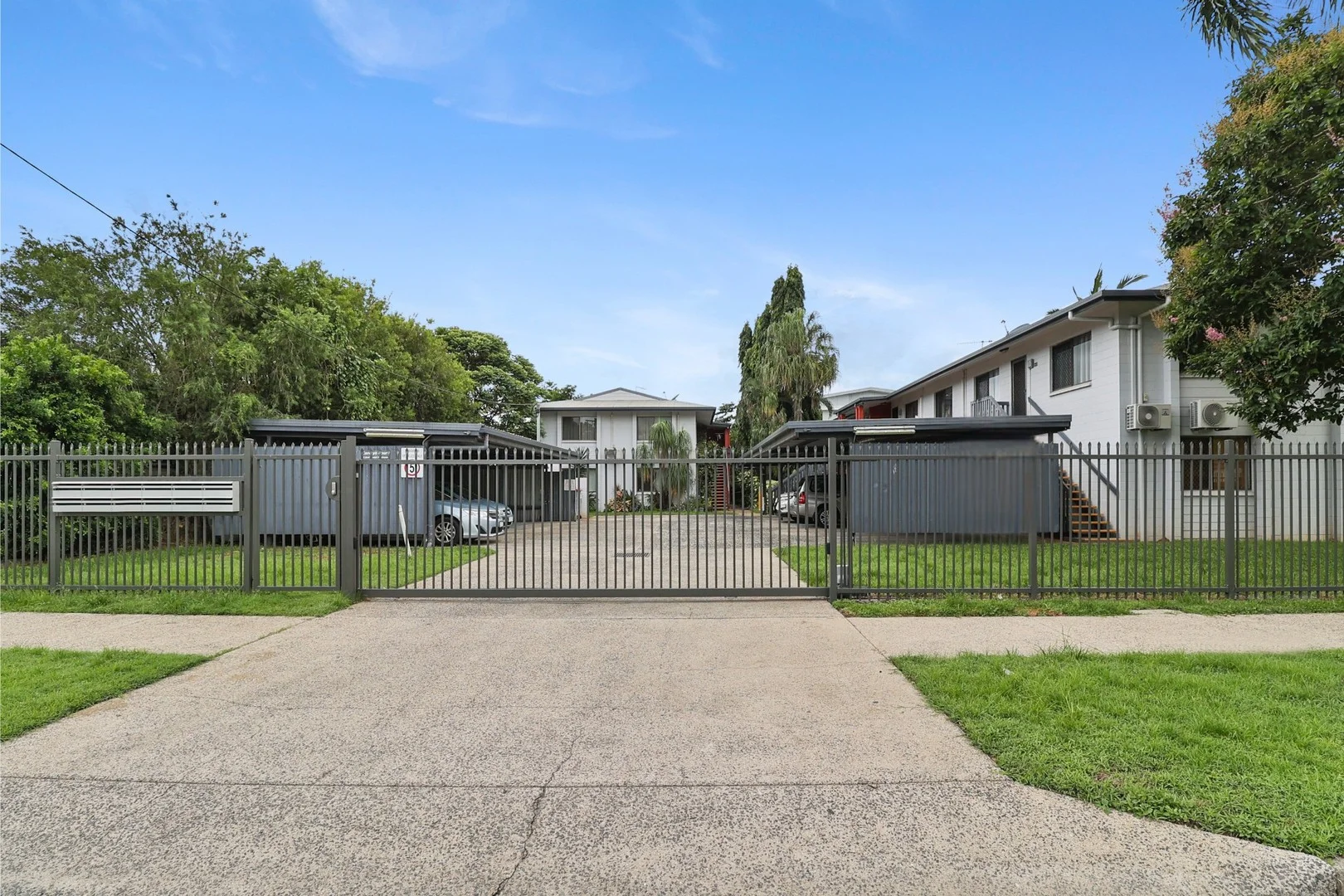 9/15 Earl Street, Westcourt QLD 4870