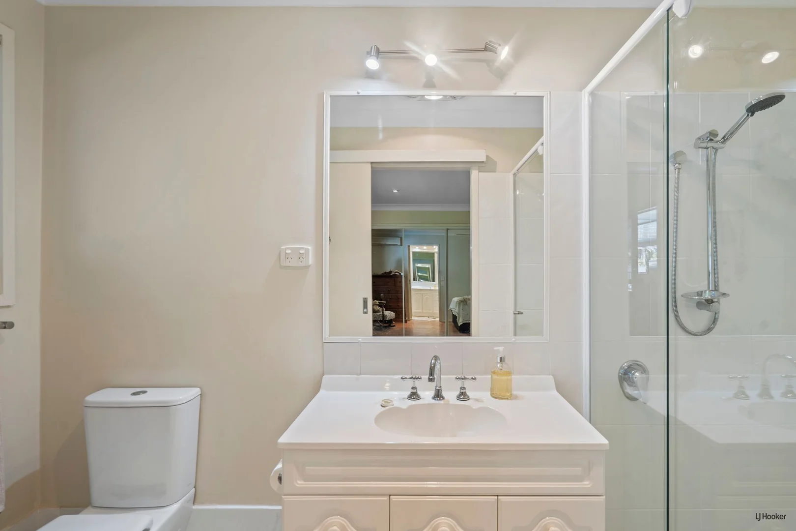 Additional image 14 of 10 Ellioh Court, Elanora QLD 4221