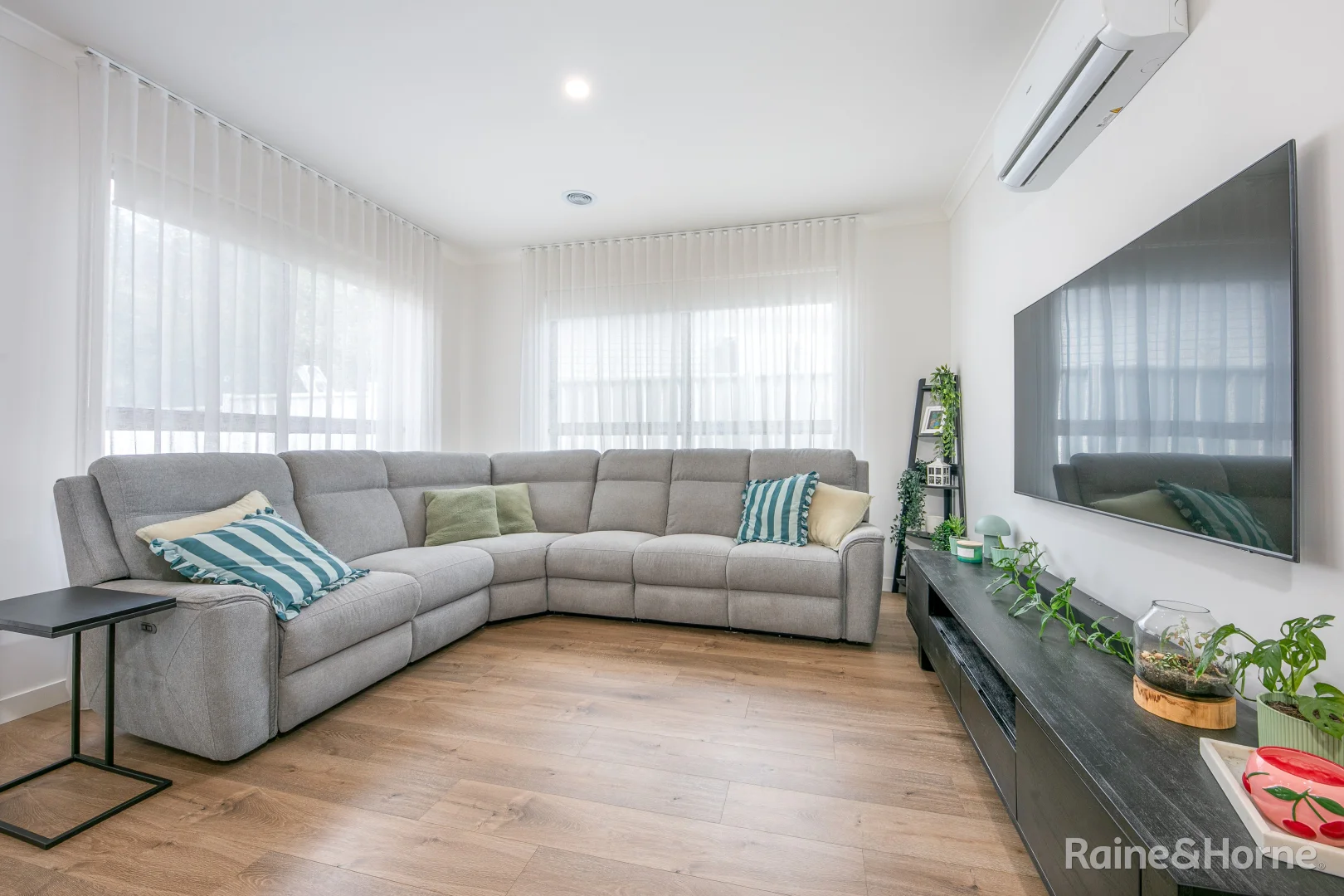 Additional image 3 of 2/7 Oxley Street, Sunbury VIC 3429