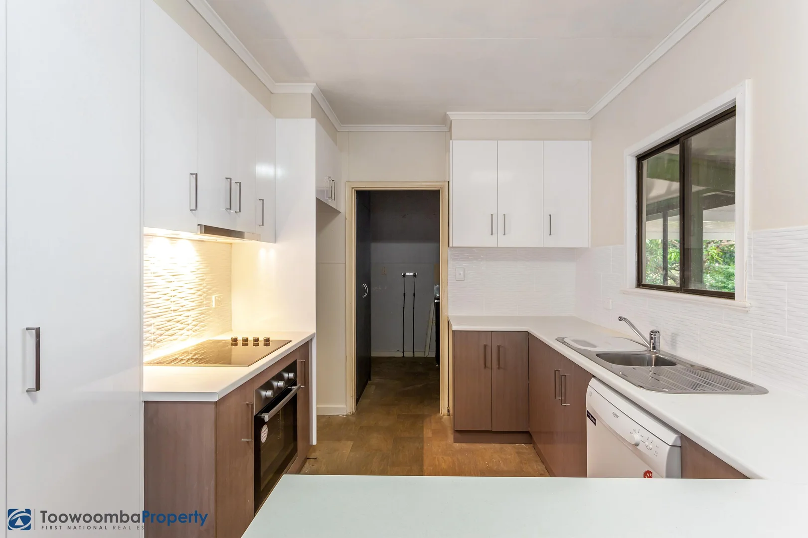 Additional image 3 of 20 Welcombe Avenue, Rockville QLD 4350