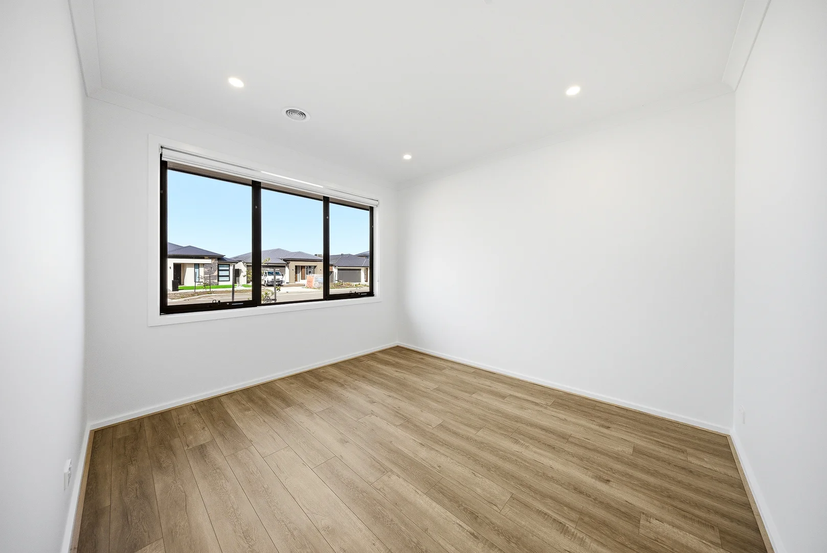 Additional image 7 of 609 Heather Grove, Clyde North VIC 3978