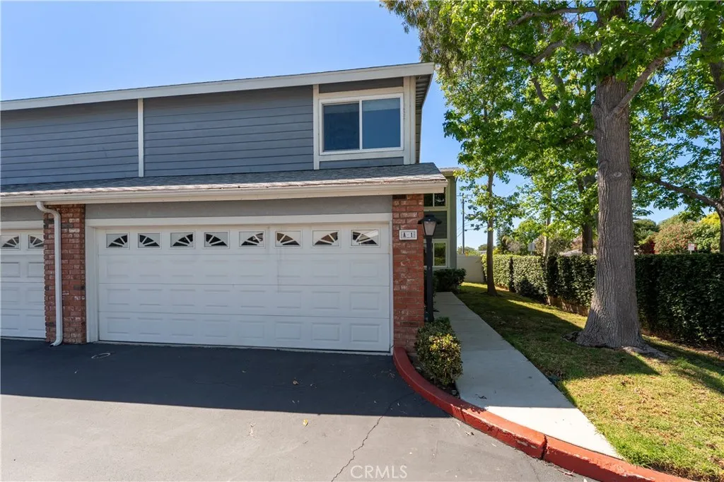 939 W 19th St Unit A1, Costa Mesa, CA 92627 photo 2