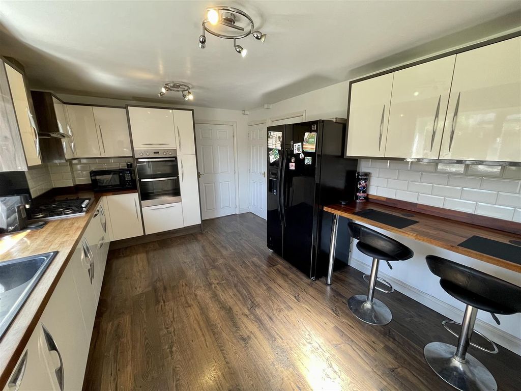 Additional image 3 of 4 bed detached house for saleWoodlands Green, Middleton St. George, Darlington DL2