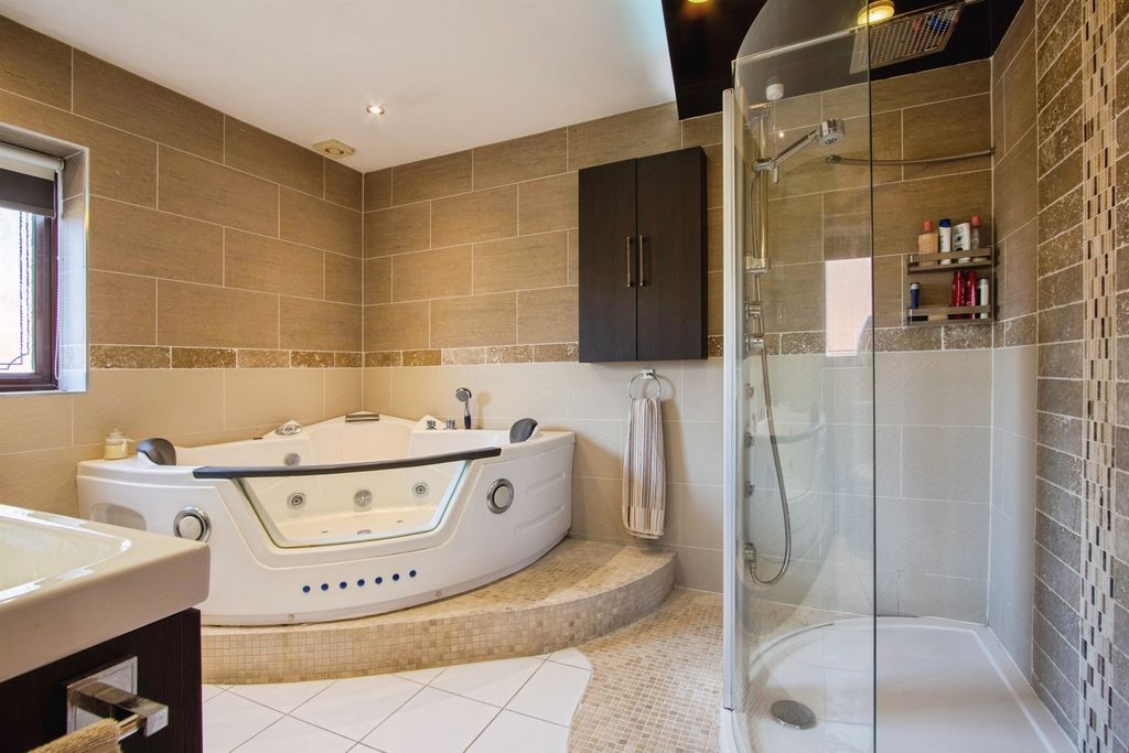 Additional image 13 of 4 bed detached house for saleTipsey Court, Mapplewell, Barnsley S75