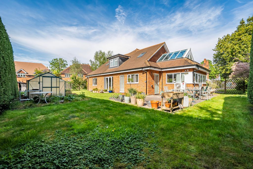 Additional image 38 of 4 bed detached house for saleNorthcourt Avenue, Reading RG2