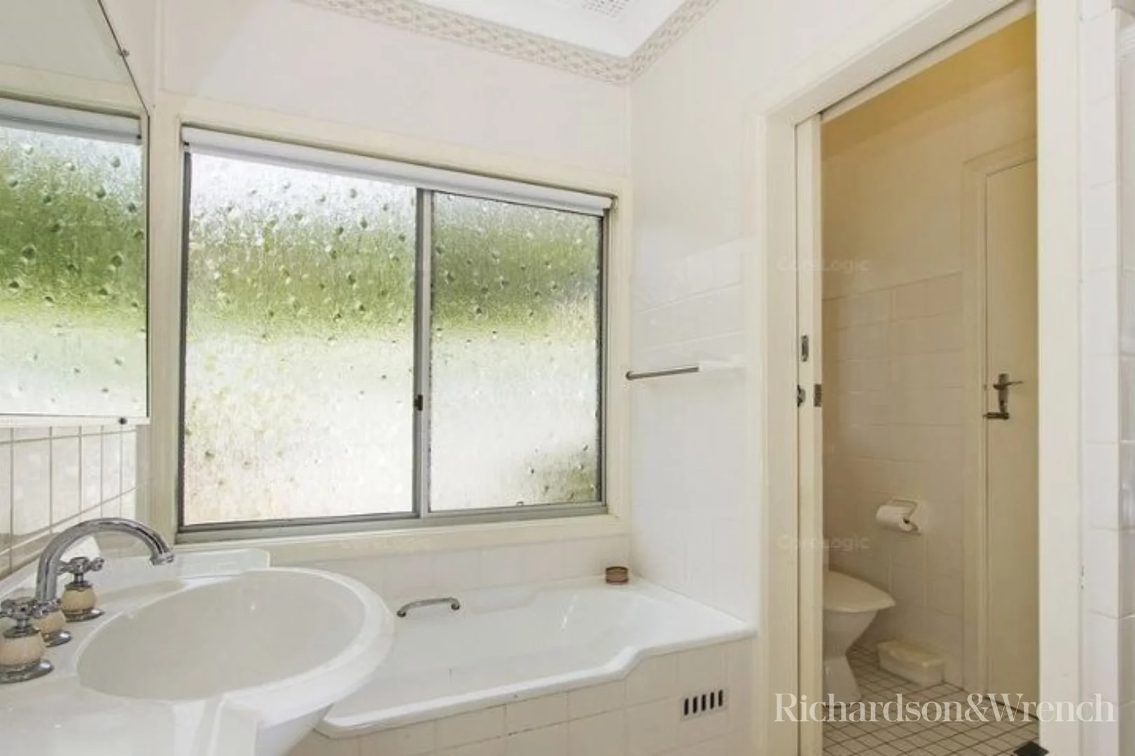 Additional image 8 of 27 Fiona Street, Point Clare NSW 2250