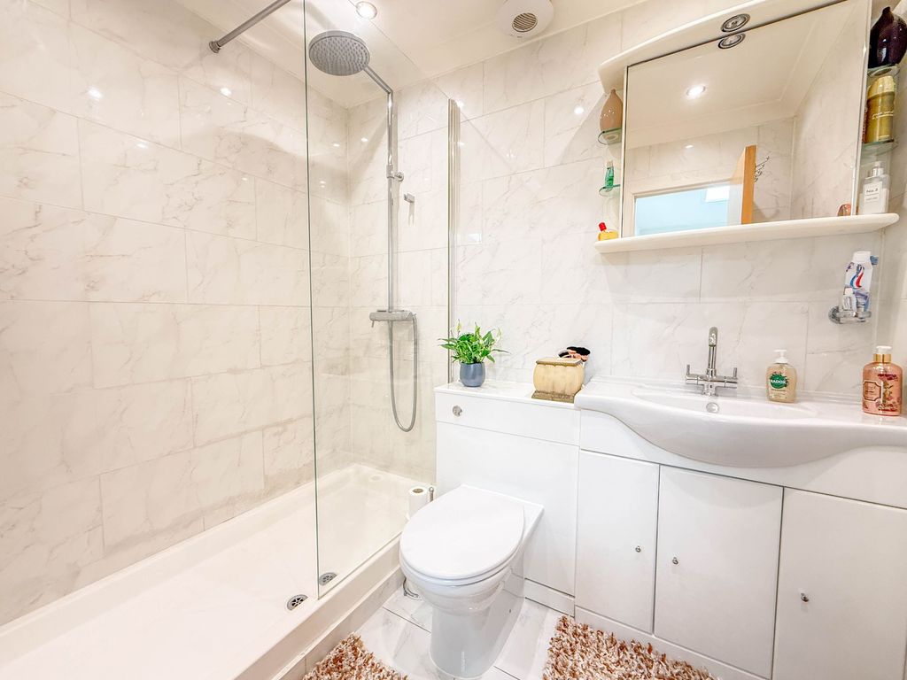 Additional image 7 of 3 bed town house for saleMargeholes, Carpenders Park, Watford WD19