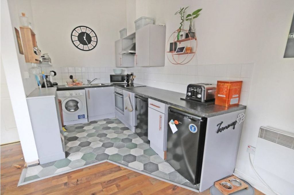 Additional image 3 of 2 bed flat for salePark Road South, Middlesbrough, North Yorkshire TS5
