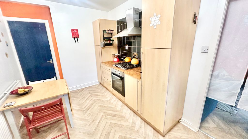 Additional image 3 of 2 bed flat for saleRidge Steps, Todmorden OL14