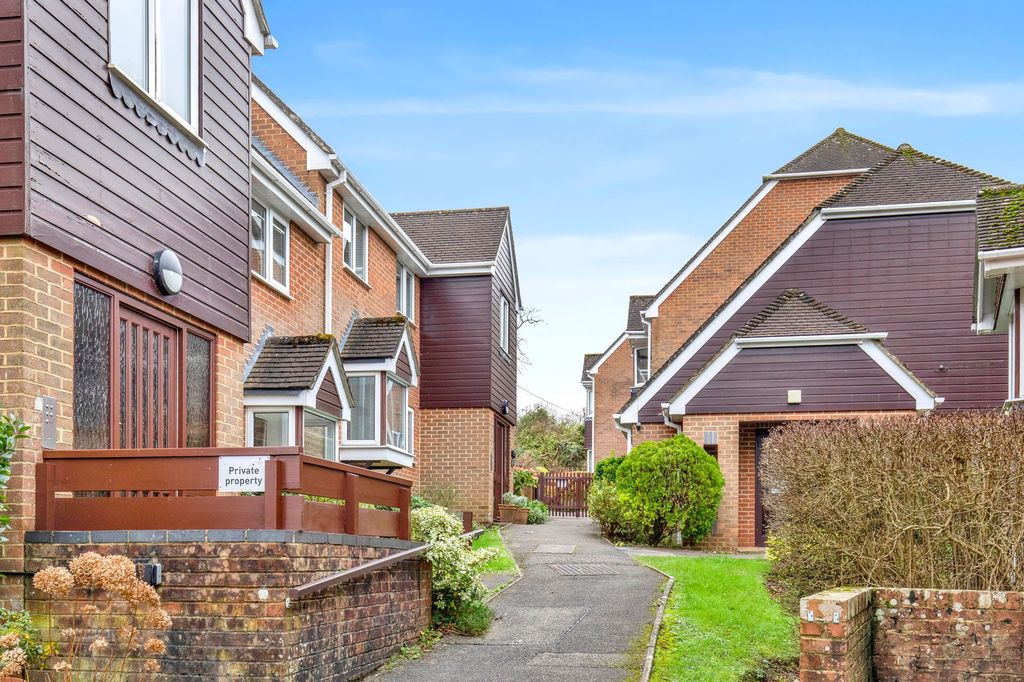 Additional image 4 of 2 bed flat for saleEllingham Close, Alresford SO24