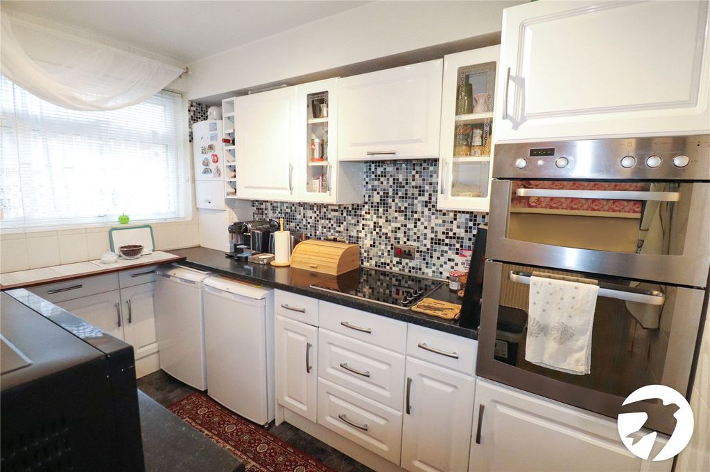Additional image 3 of 2 bed flat for saleEssenden Road, Belvedere DA17