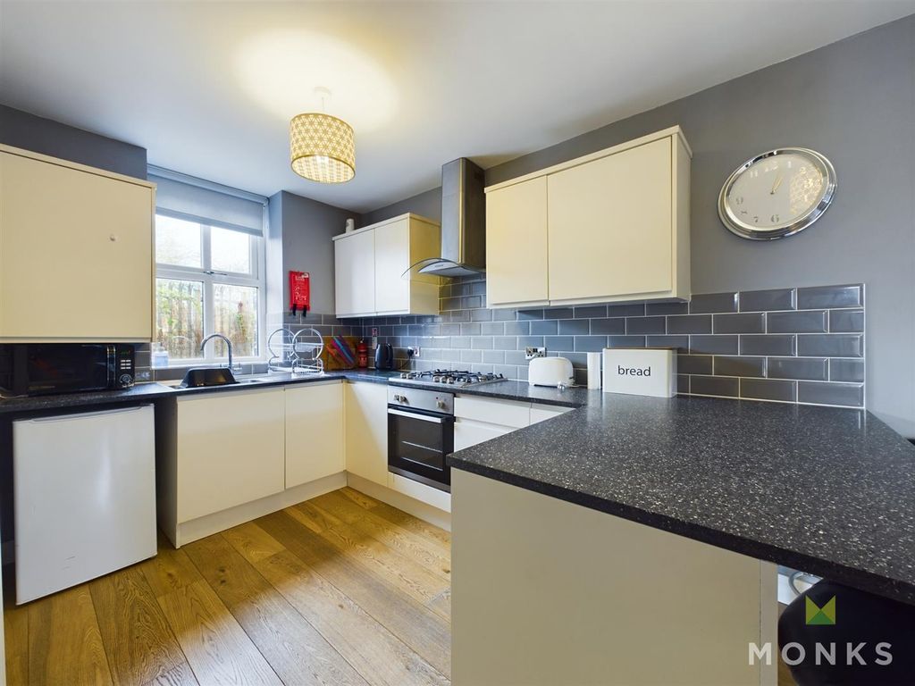 Additional image 5 of 2 bed flat for saleOswald Road, Oswestry SY11