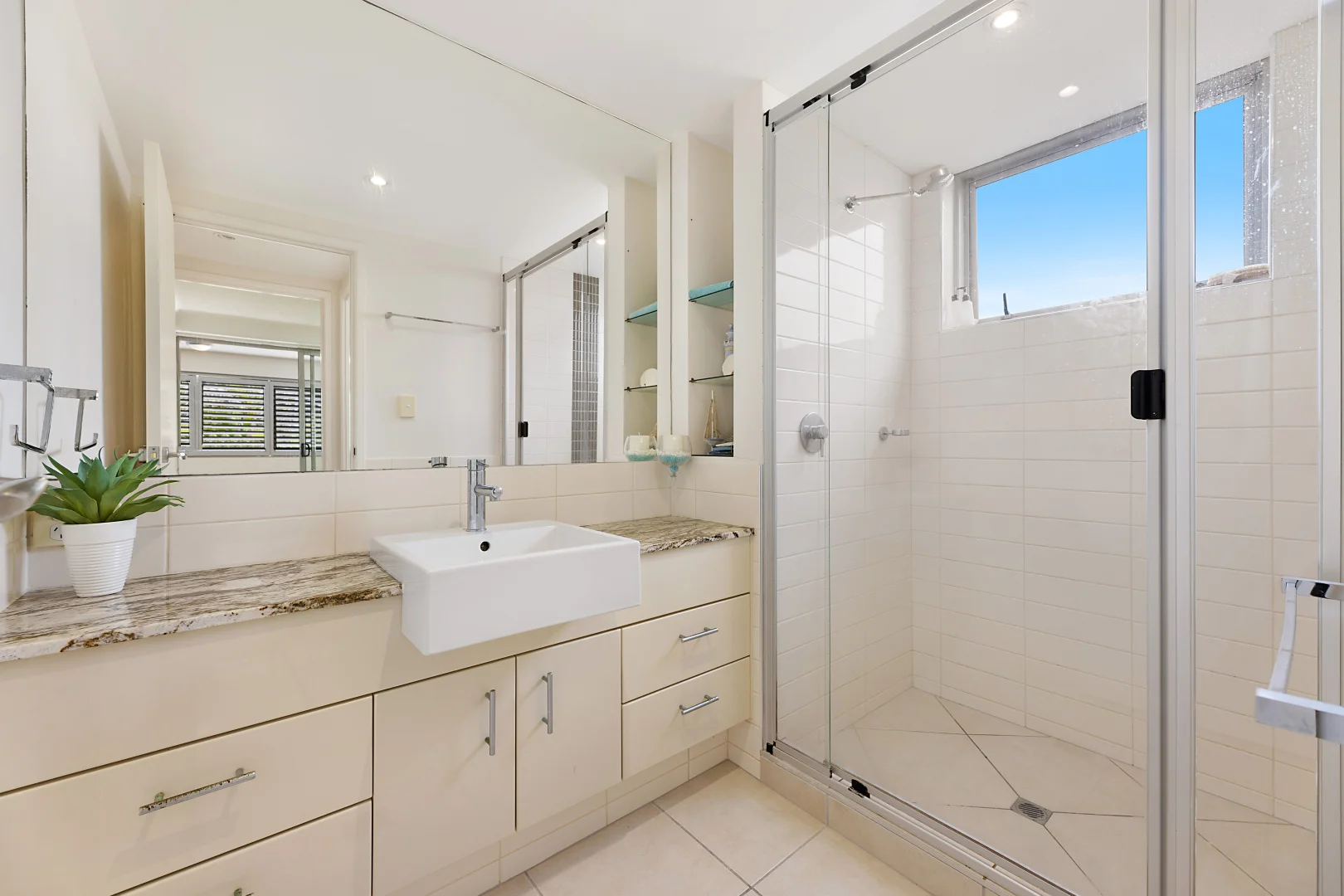 Additional image 11 of 4/16 Orvieto Terrace, Kings Beach QLD 4551