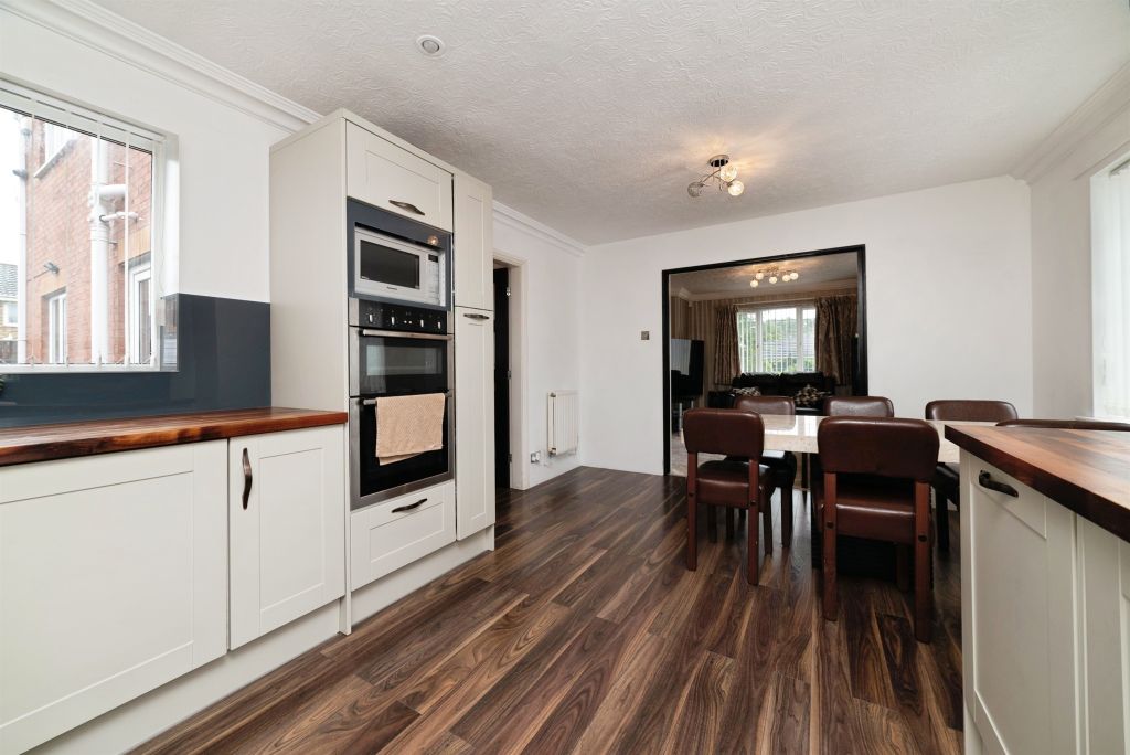 Additional image 3 of 4 bed detached house for saleSummergroves Way, Hull HU4