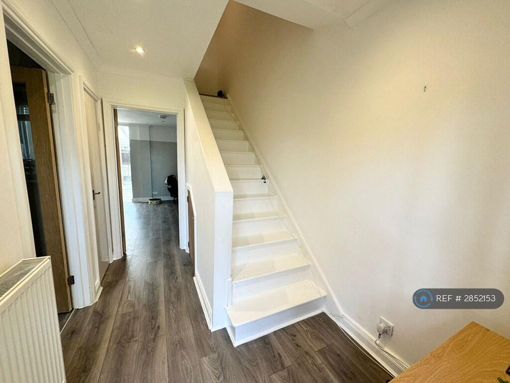 Additional image 7 of Queens Drive, Bath, BA2