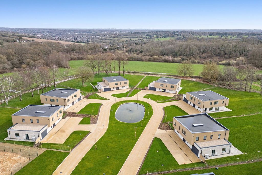 5 bed detached house for saleBader House, Courtlands Park, Banstead SM7