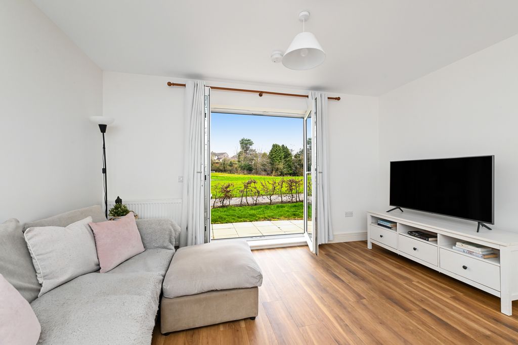Additional image 3 of 1 bed flat for sale5/2 Byrne Crescent, Balerno, Edinburgh EH14