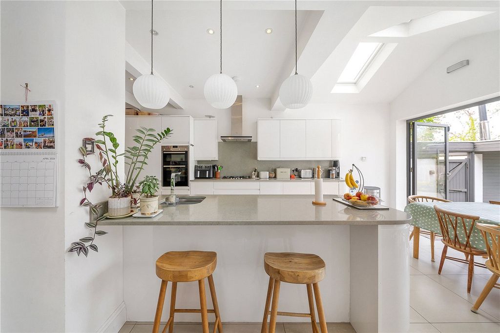 Additional image 6 of 4 bed semi-detached house for saleBarnmead Road, Beckenham BR3