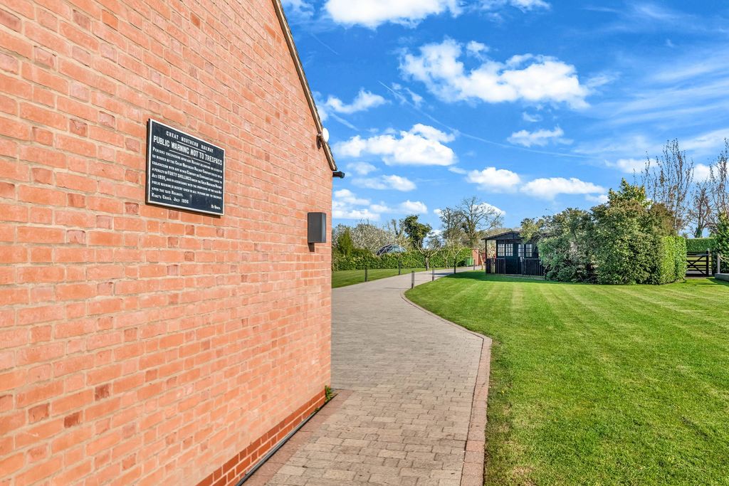 Additional image 55 of 4 bed barn conversion for saleHome Farm Courtyard, Castle Donington, Derby DE74