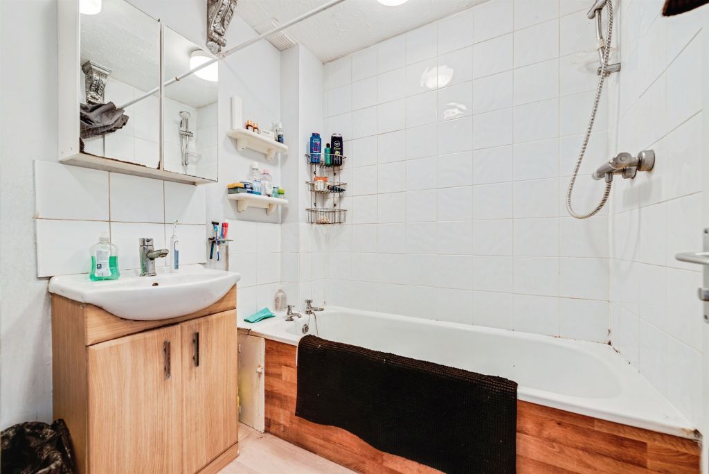 Additional image 15 of 3 bed flat for saleBesselsleigh Road, Wootton, Abingdon OX13