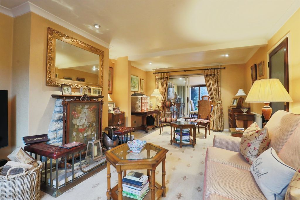 Additional image 2 of 5 bed semi-detached house for saleBignell View, Chesterton, Bicester OX26