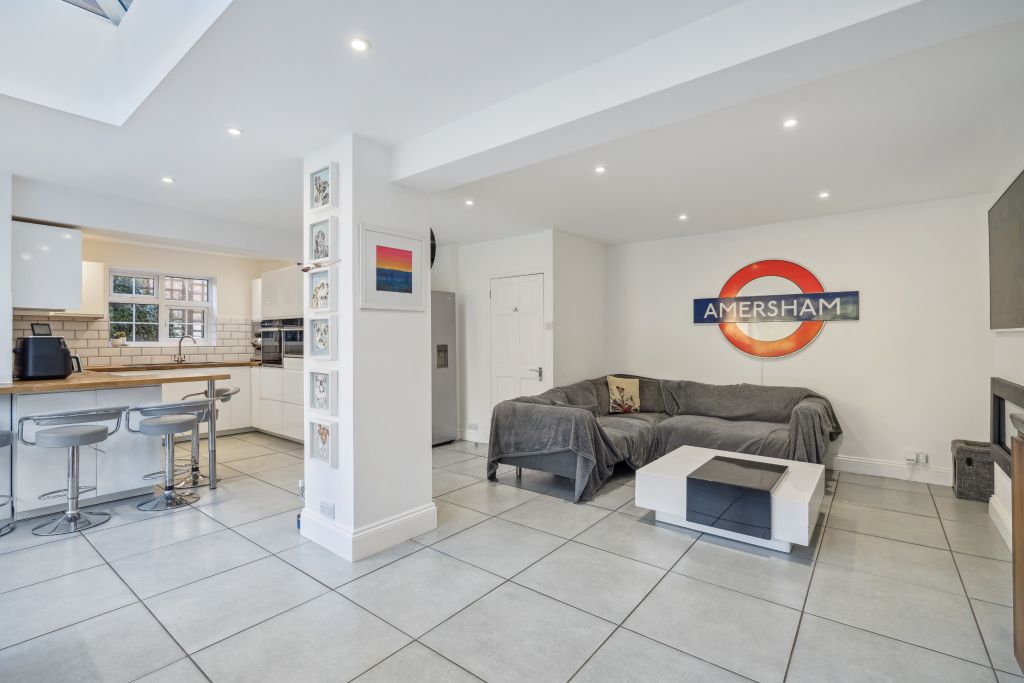 Additional image 4 of 4 bed semi-detached house for saleThe Ridgeway, Amersham HP7