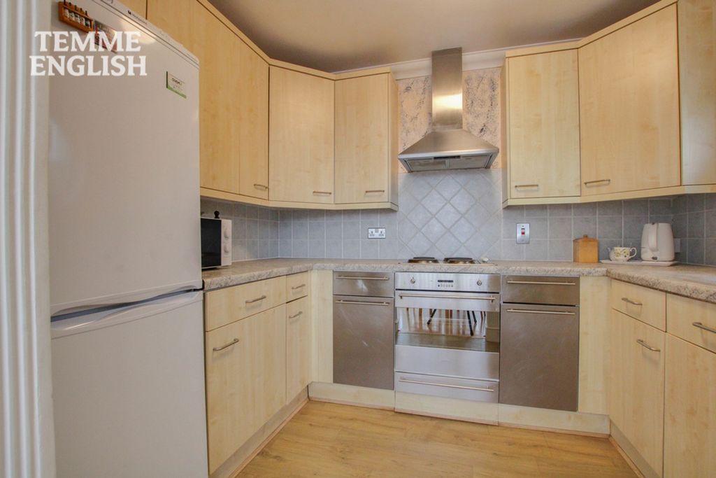 Additional image 3 of 2 bed flat for saleThe Vale, Basildon SS16