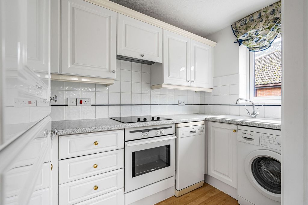 Additional image 5 of 2 bed property for saleGreville Park Road, Ashtead KT21
