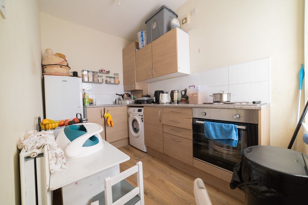 Additional image 3 of 5 bed block of flats for salePiercefield Place, Adamsdown CF24