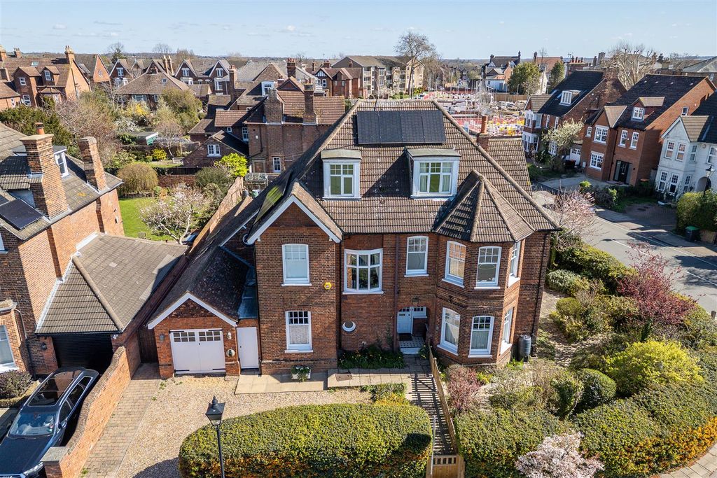 Additional image 3 of 6 bed detached house for salePemberley Avenue, Bedford MK40