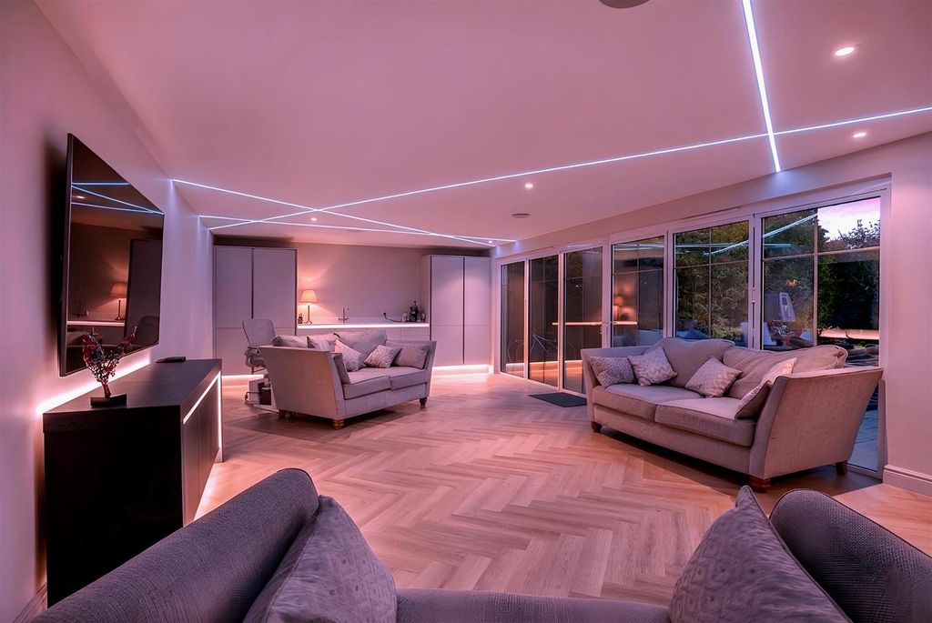 Additional image 19 of 5 bed detached house for saleGreen Curve, Banstead SM7