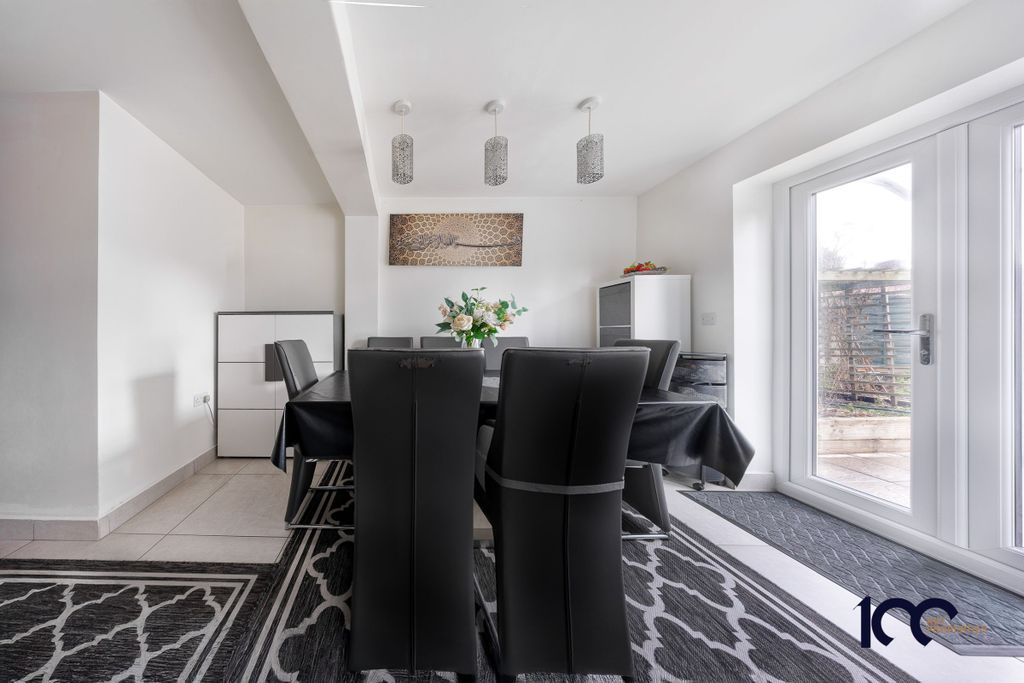 Additional image 7 of 4 bed semi-detached house for saleEliot Road, Dagenham RM9