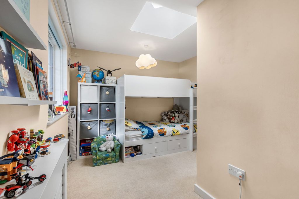 Additional image 9 of 2 bed maisonette for saleBroomfield Rise, Abbots Langley WD5