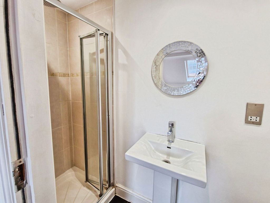 Additional image 11 of 3 bed flat for saleFlemingate Court, Beverley HU17