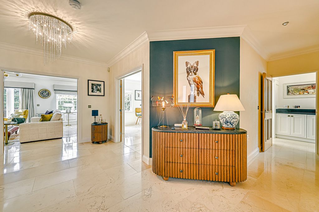 Additional image 3 of 5 bed detached house for saleVicarage Heights, Benfleet SS7