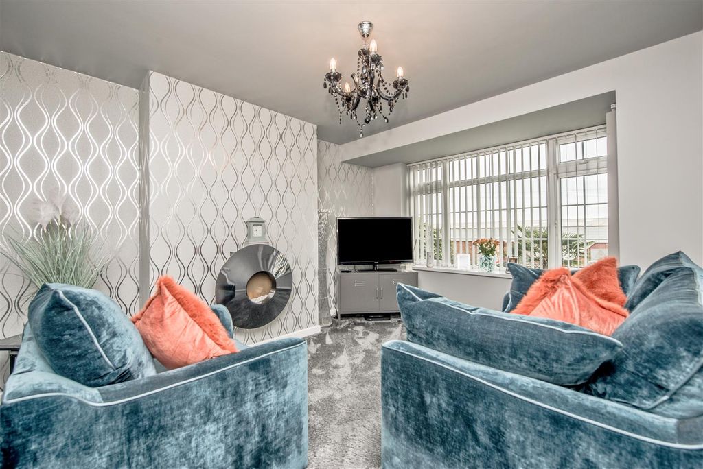 Additional image 2 of 3 bed semi-detached house for saleWhitehall Road, Wortley, Leeds LS12