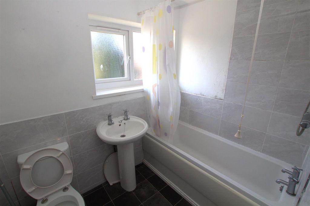 Additional image 9 of 2 bed flat for saleBroadwell Road, Middlesbrough TS4
