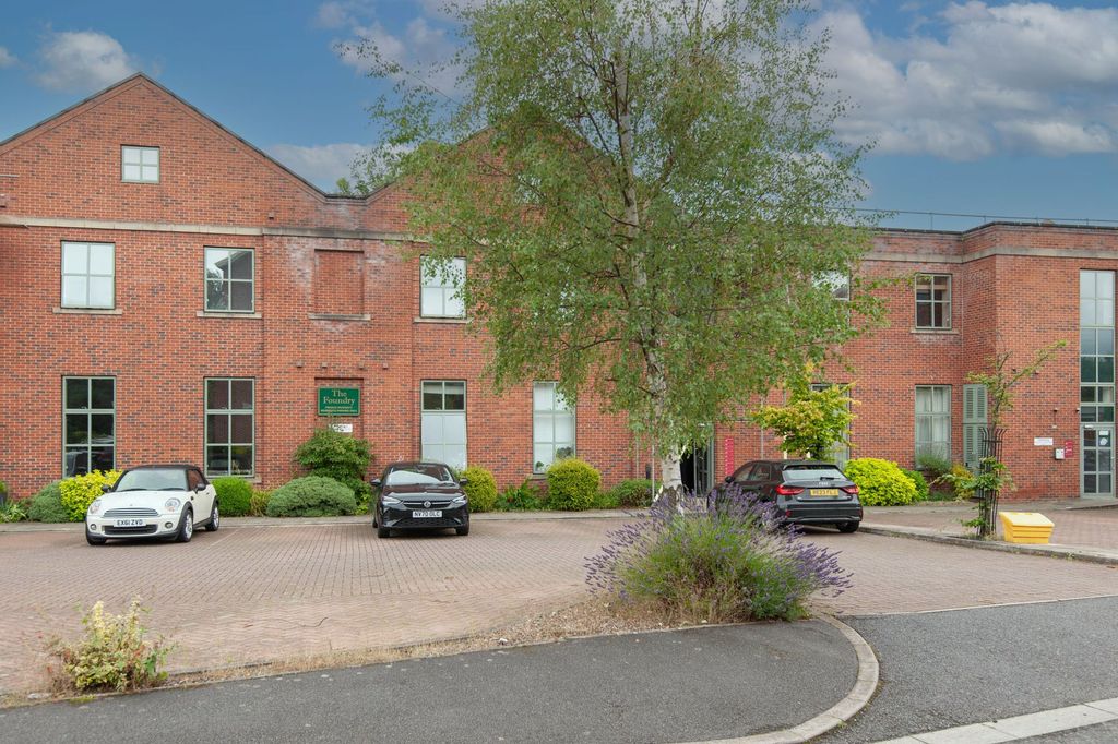 Additional image 17 of 2 bed flat for saleCamlough Walk, Chesterfield S41