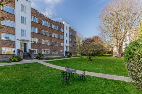 Park Road, Hampton Wick, Kingston Upon Thames KT1