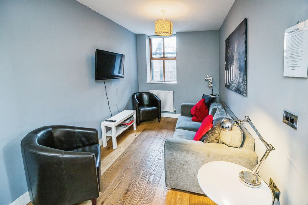 Additional image 3 of 2 bed flat for saleOswald Road, Oswestry, Shropshire SY11