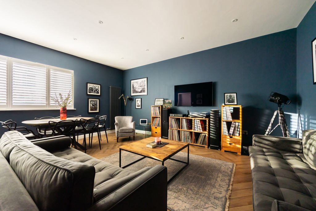 Additional image 3 of 3 bed mews for sale25 Dewar Place Lane, Edinburgh EH3